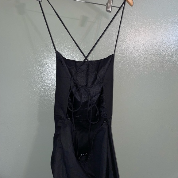 NWOT THE VIVIEN DRESS Princess Polly - Picture 2 of 16